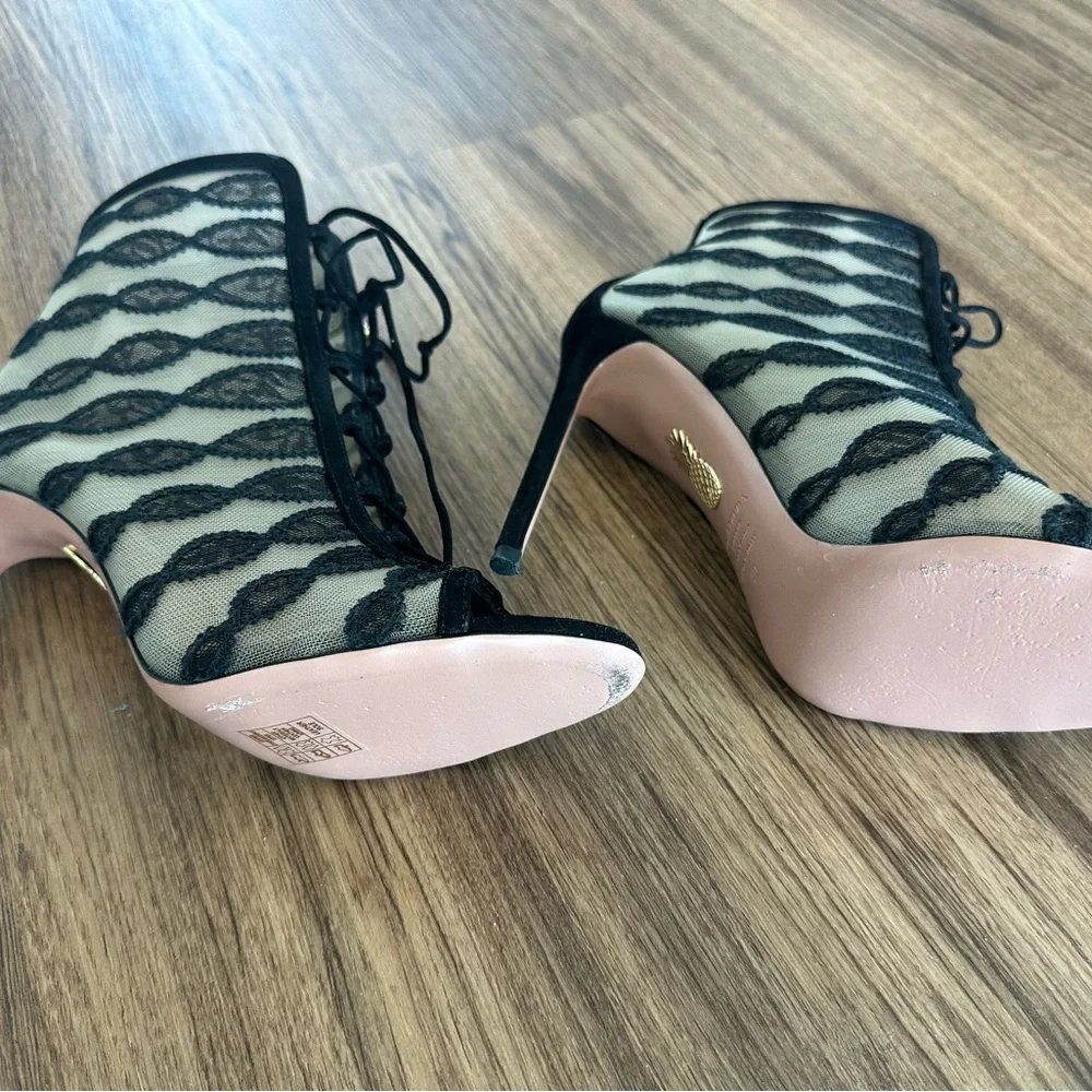 Aquazzura
105mm Chantilly pumps Elegant Black Lace Stiletto Heels - Picture 5 of 5